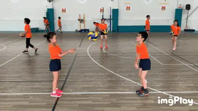 JR这段视频最近在全网爆火！一起来看看是什么原因